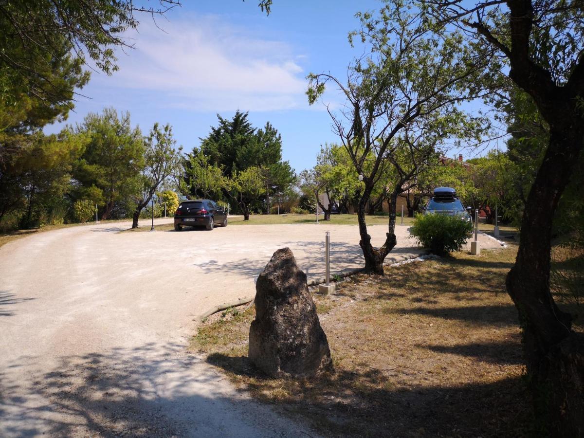 Aparthotel La Bastide Du Limon Mormoiron Exteriér fotografie