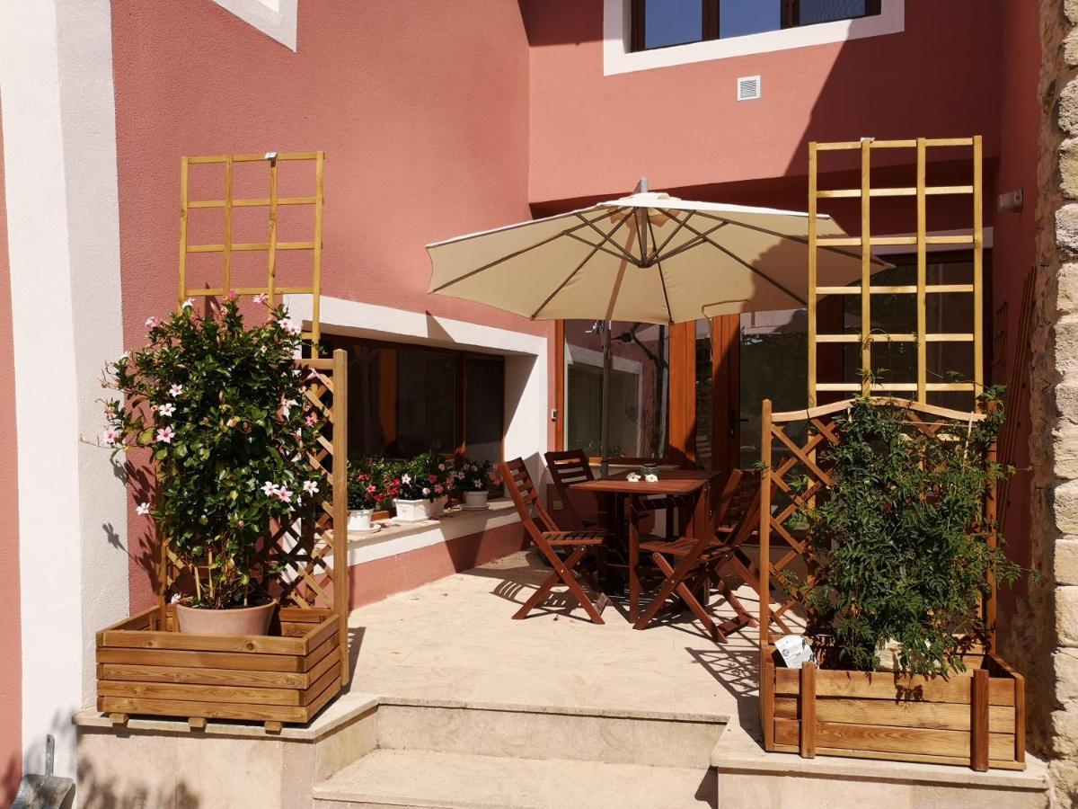 Aparthotel La Bastide Du Limon Mormoiron Exteriér fotografie